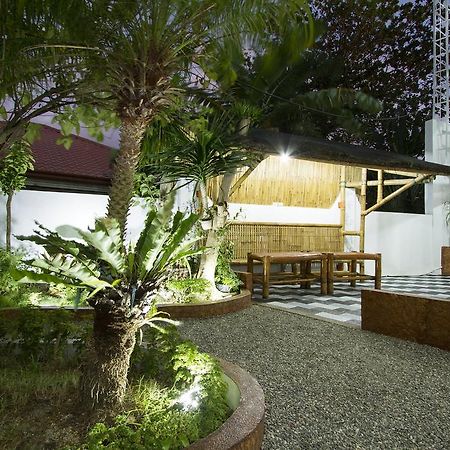 Island Jewel Inn Manoc-Manoc Bagian luar foto
