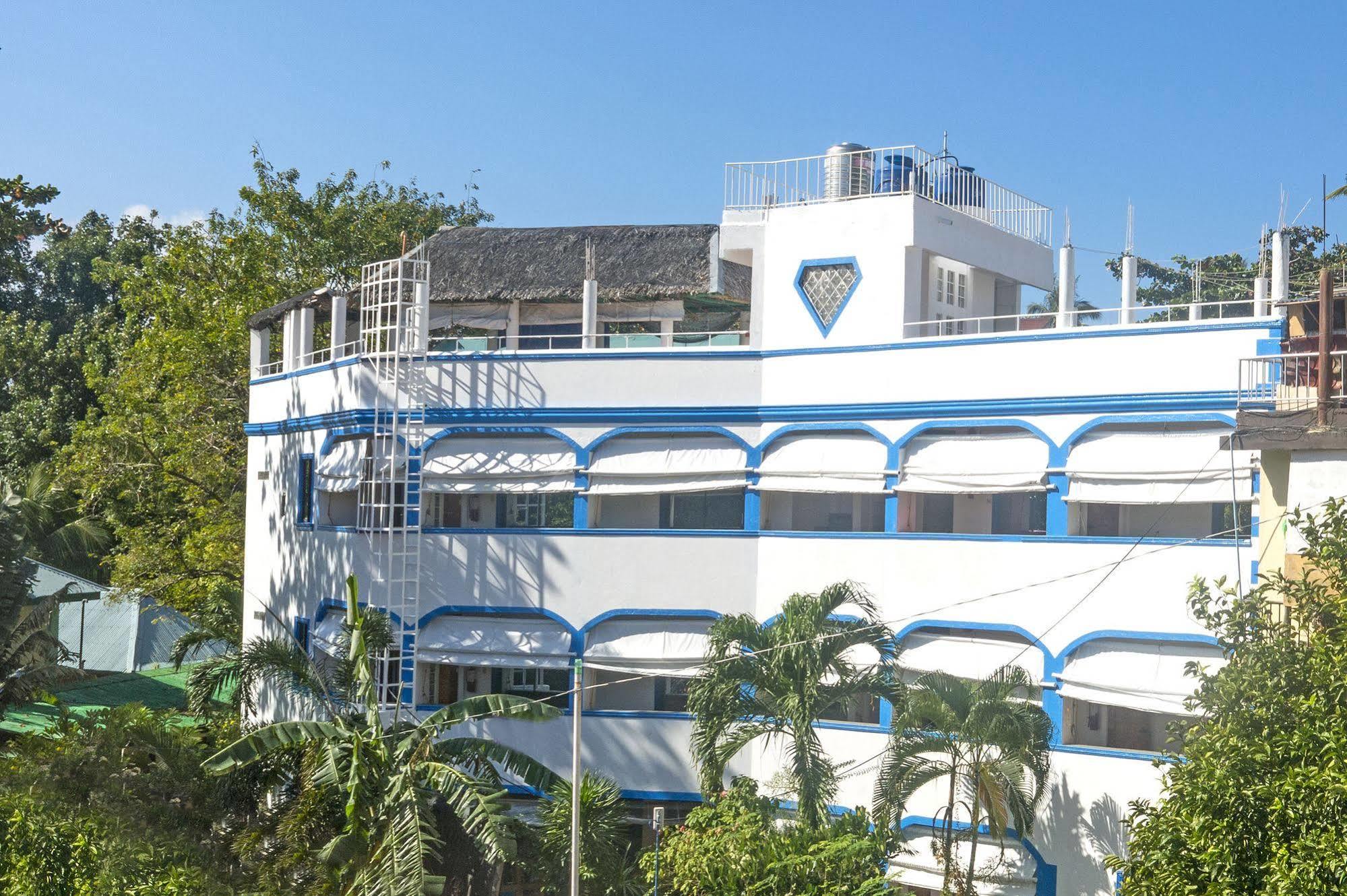 Island Jewel Inn Manoc-Manoc Bagian luar foto