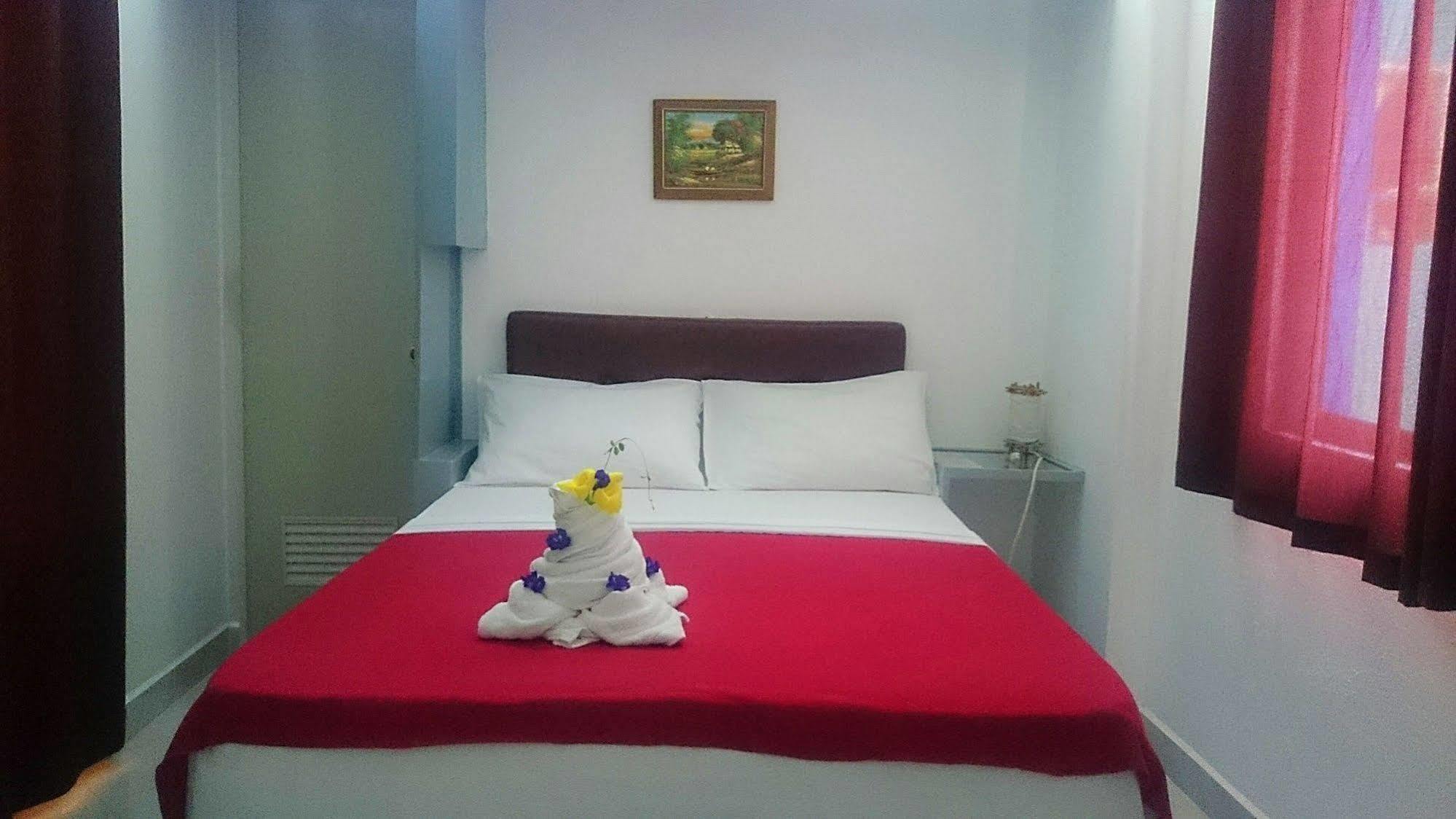 Island Jewel Inn Manoc-Manoc Bagian luar foto